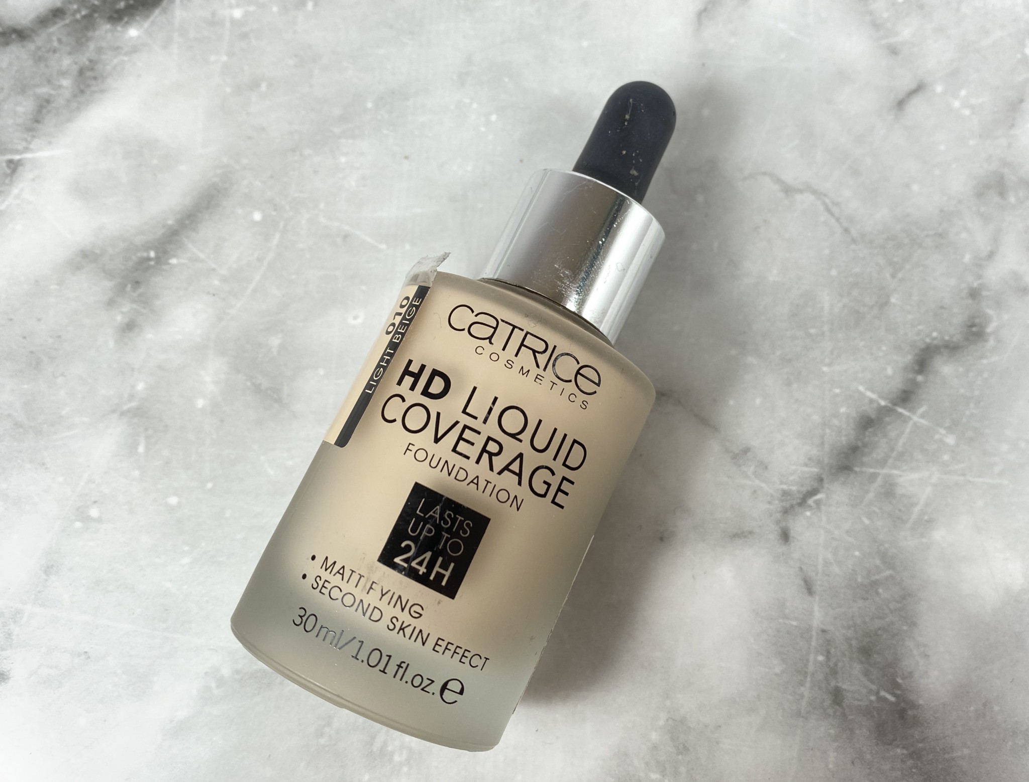 Catrice hd liquid coverage foundation обзор